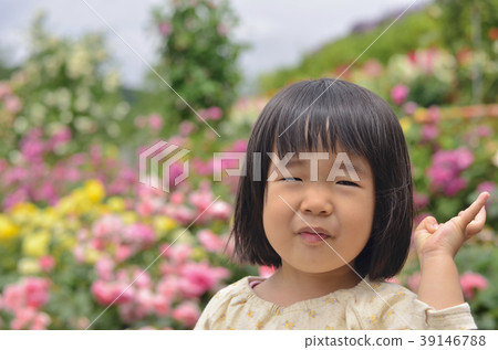 Girls smile Girls smile 39146788