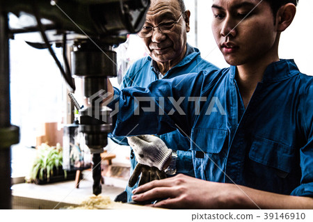 Manufacturing engineer 39146910