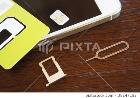 SIM card installation 39147182