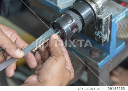 The CNC tool length setting The CNC tool length setting 39147263