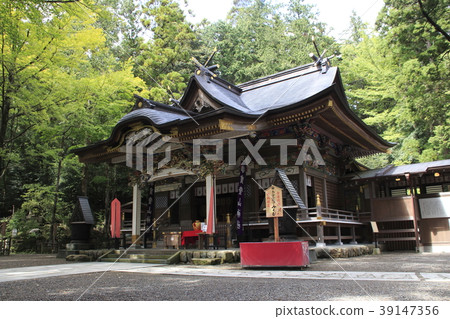 Takarazan Shinto Shrine (Haiden) 39147356