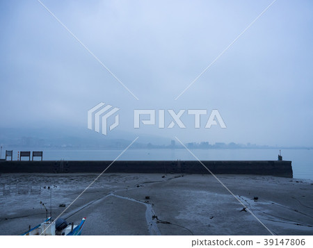 Freshwater pier 39147806