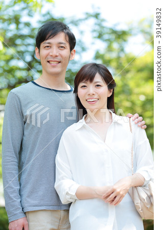 Middle couple fresh green Middle couple fresh green 39149832