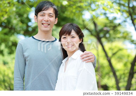 中間夫婦新綠色 39149834