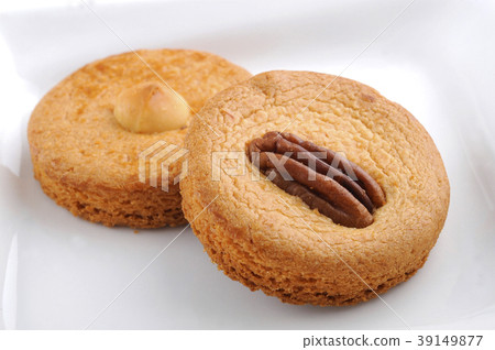 Baked snacks with nuts Baked snacks with nuts 39149877
