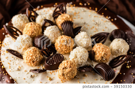 Honey cake with chocolate and coconut sweets 39150330