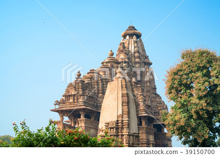 View of Lakshmana Temple in Khajuraho, India 39150700