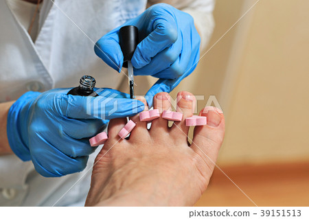 Chiropody 39151513