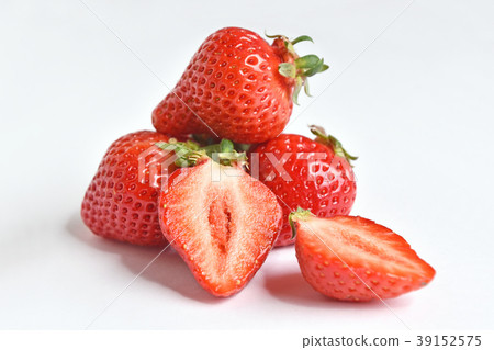 Strawberry (Amaou) Strawberry (Amaou) 39152575