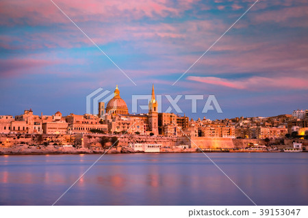 Valletta Skyline from Sliema at sunset, Malta Valletta Skyline from Sliema at sunset, Malta 39153047