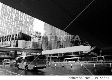 Shibuya Redevelopment Shibuya Station East Exit Rainy Street Tokyo Metropolitan Route 3 Direction monochrome 2012.03 39154365