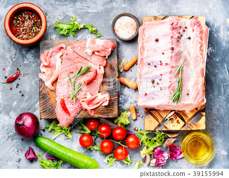 Raw beef meat 39155994