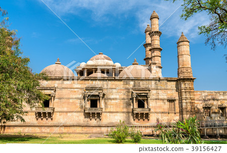 Jami Masjid, a major tourist attraction at 39156427