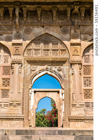Jami Masjid, a major tourist attraction at 39156491