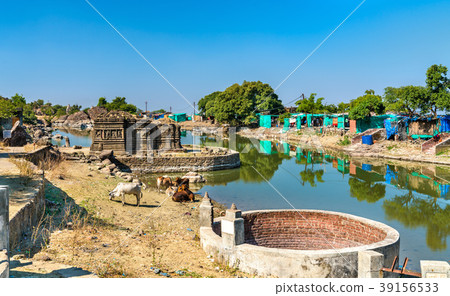 Lakulish Temple and Chhashiyu Lake at Pavagadh Lakulish Temple and Chhashiyu Lake at Pavagadh 39156533