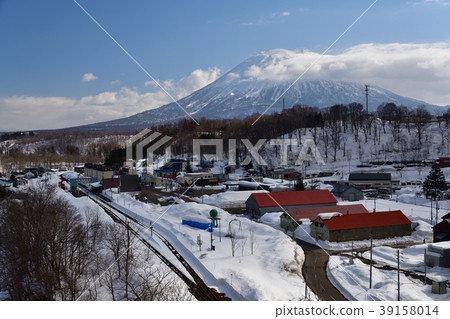 Taking local scenery around Niseko Station in Hokkaido Niseko Town in early spring Taking local scenery around Niseko Station in Hokkaido Niseko Town in early spring 39158014