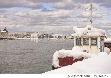 Scenery from the Toki Messe water bus lift Scenery from the Toki Messe water bus lift 39160047
