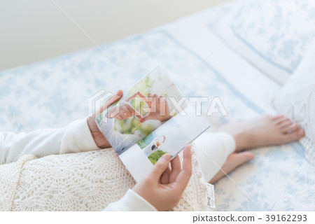 Female portrait Female portrait 39162293