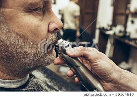 Close-up side profile view portrait of handsome 39164610