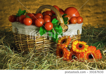 Tomatoes Tomatoes 39167630