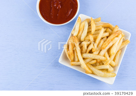 crispy french fries in a ceramic plate crispy french fries in a ceramic plate 39170429