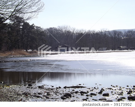 Lakeside Lakeside 39173902