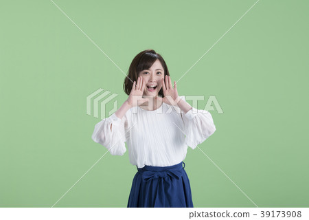 Woman call green back Woman call green back 39173908