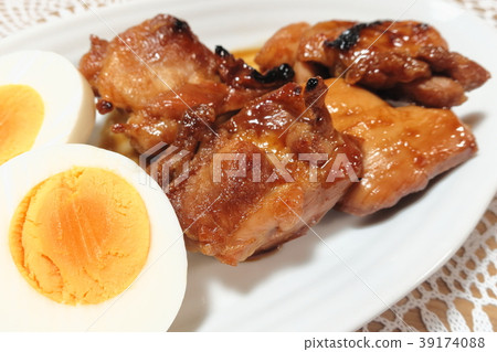 家常鄉村風格的自製“烤雞肉串” 39174088