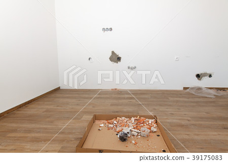 Reconstruction of a new apartment. 39175083