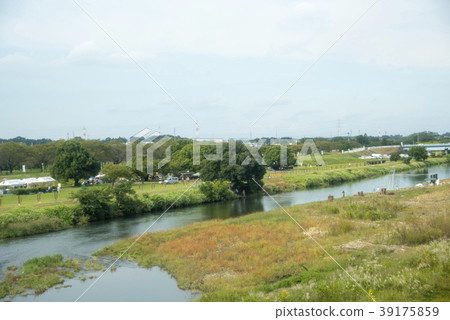 Riverbed of the Iruma River flowing through Sayama City (Sayama City, Saitama Prefecture) Riverbed of the Iruma River flowing through Sayama City (Sayama City, Saitama Prefecture) 39175859