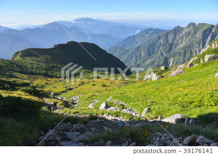 Ashigatake山的山路 39176141