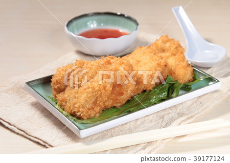 deep fried fish deep fried fish 39177124