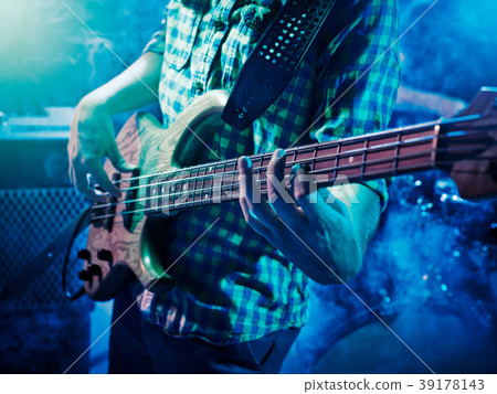 Performance of the rock band. 39178143