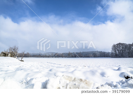 Winter landscape with snow field in countryside Winter landscape with snow field in countryside 39179099