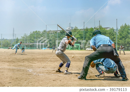 High school baseball game landscape 39179113