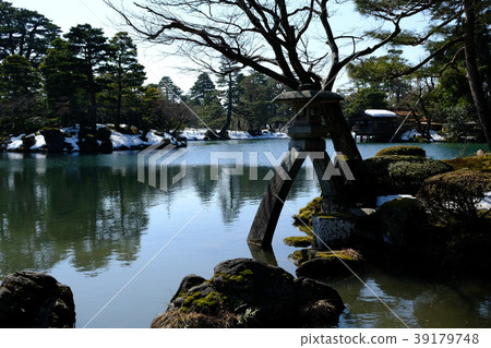 Kanrokoen garden lanterns lantern Kanrokoen garden lanterns lantern 39179748