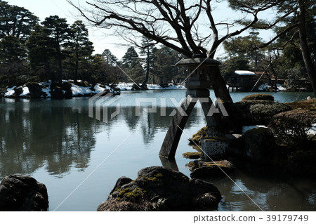 Kanrokoen garden lanterns lantern Kanrokoen garden lanterns lantern 39179749