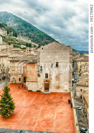 Aerial view of Piazza Grande, Gubbio, Italy 39179962
