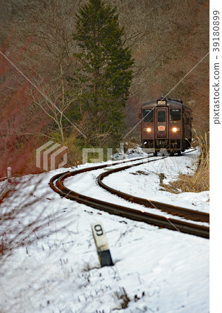 Watarase Valley沿著鐵路旅行 Watarase Valley沿著鐵路旅行 39180899