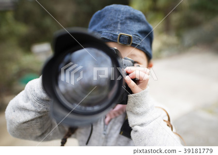 Girl taking a picture Girl taking a picture 39181779