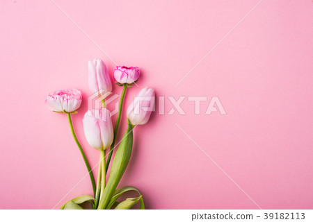 Pink flowers on a pink background. Flat Lay. Copy 39182113