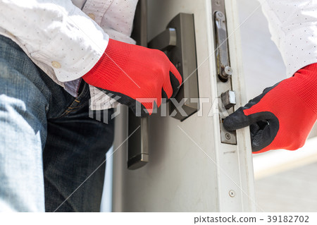 Key repair 39182702