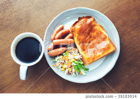 Coffee toast breakfast lunch 39183014