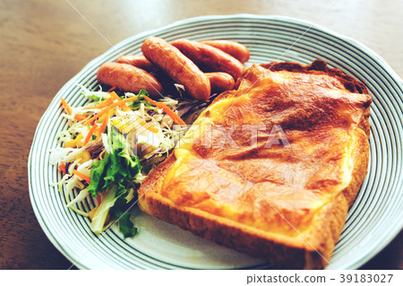 Toast breakfast lunch 39183027