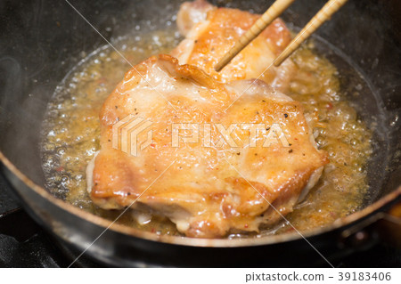 Chicken steak 39183406