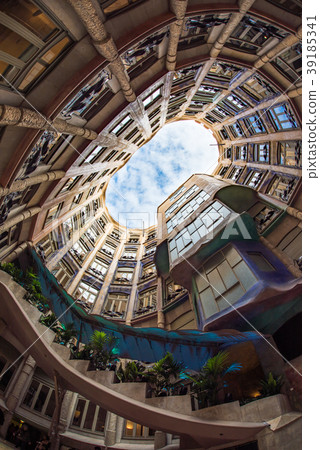 巴塞羅那Casa Mila 巴塞羅那Casa Mila 39185341