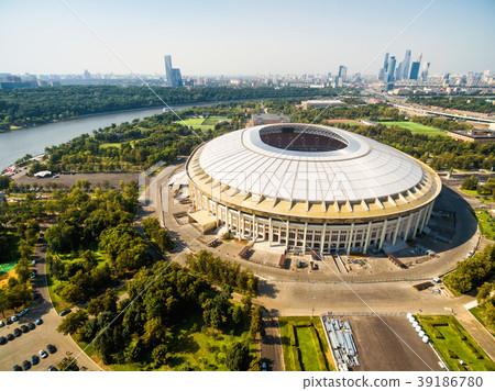 Aerial view of Moscow with the Luzhniki Stadium 39186780