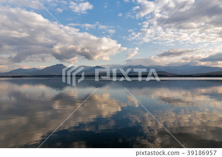 Waters of Liptovska Mara lake in Liptovsky Trnovec 39186957