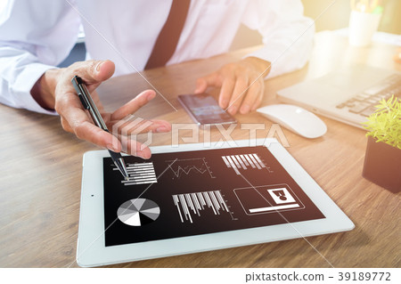 Business man working at office Business man working at office 39189772