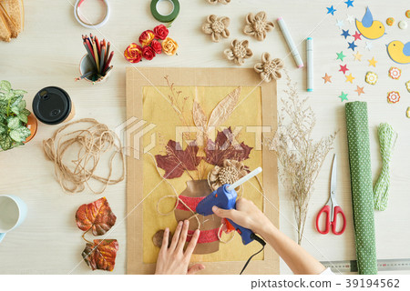 Talented Woman Concentrated on Creative Work Talented Woman Concentrated on Creative Work 39194562